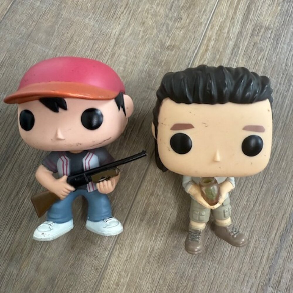 2 FUNKO POP Character Figures
